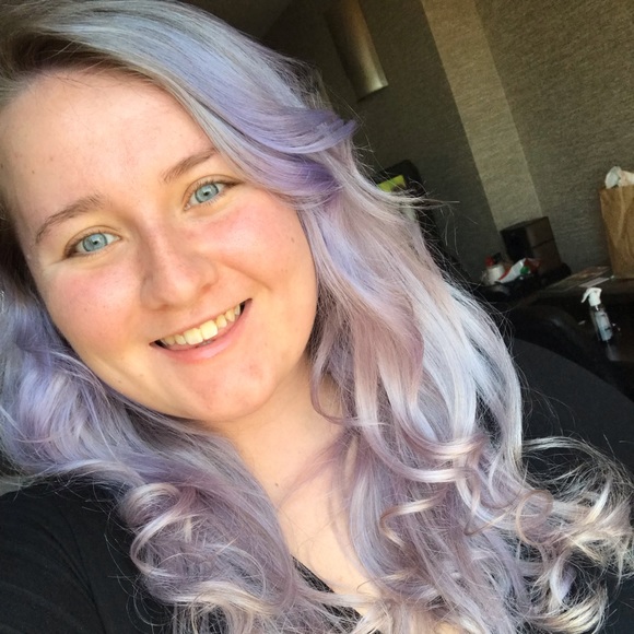 Meet your Posher, Ellie - Picture 1 of 1